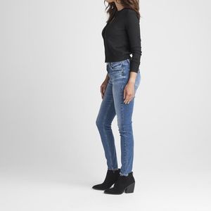 🎉3/$50🎉 Silver Avery Skinny Jeans
